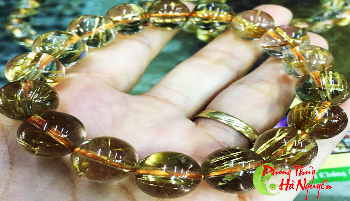 vòng đá phong thủy thạch anh tóc vàng